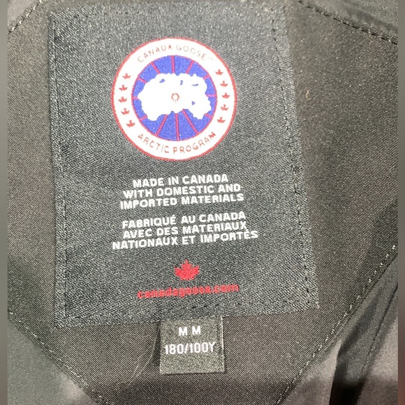 Canada Goose Wyndham Parka with Hood Trim - Picture 14 of 17